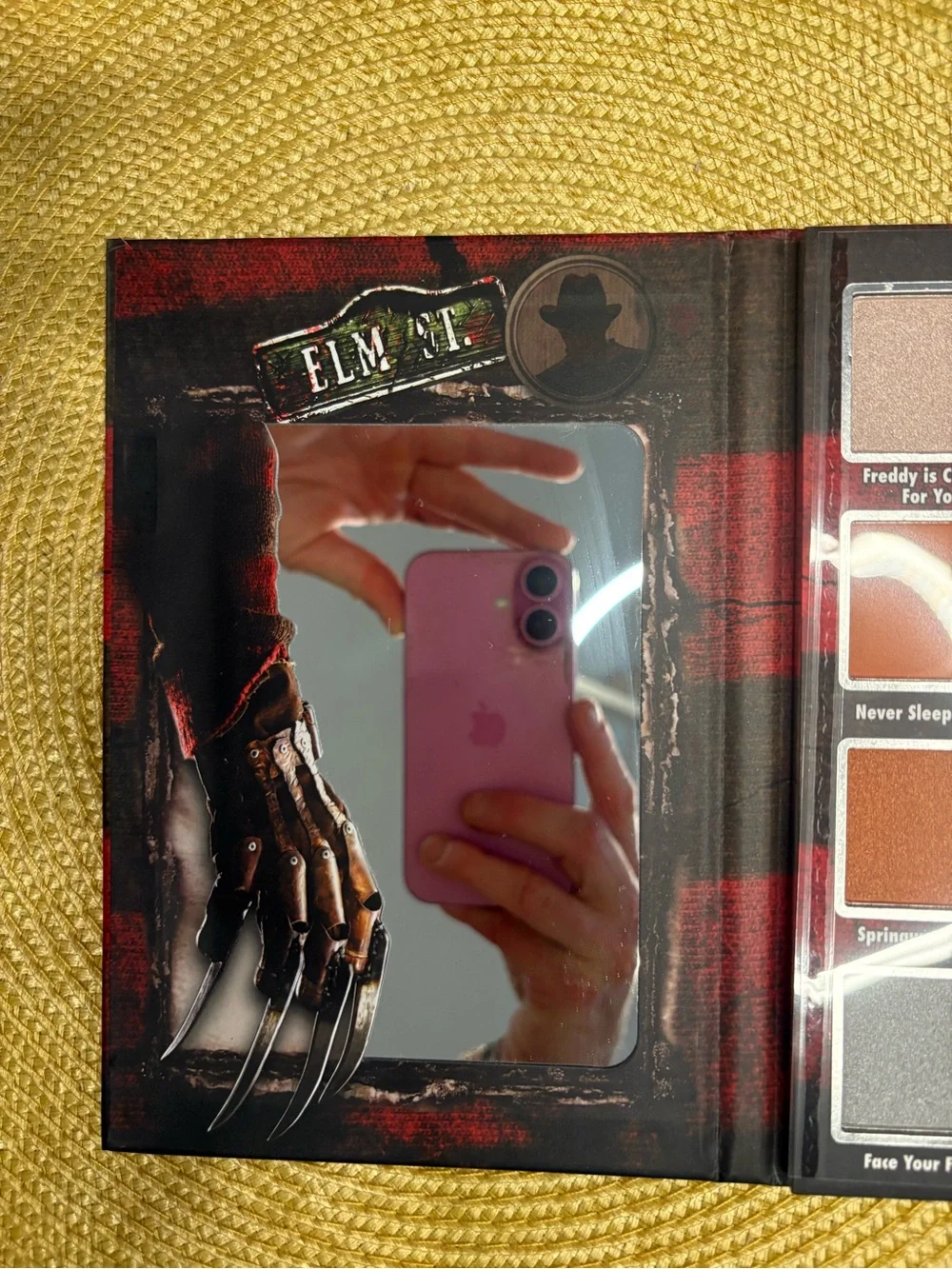 A Nightmare on Elm Street Eyeshadow Palette 🔪🌙